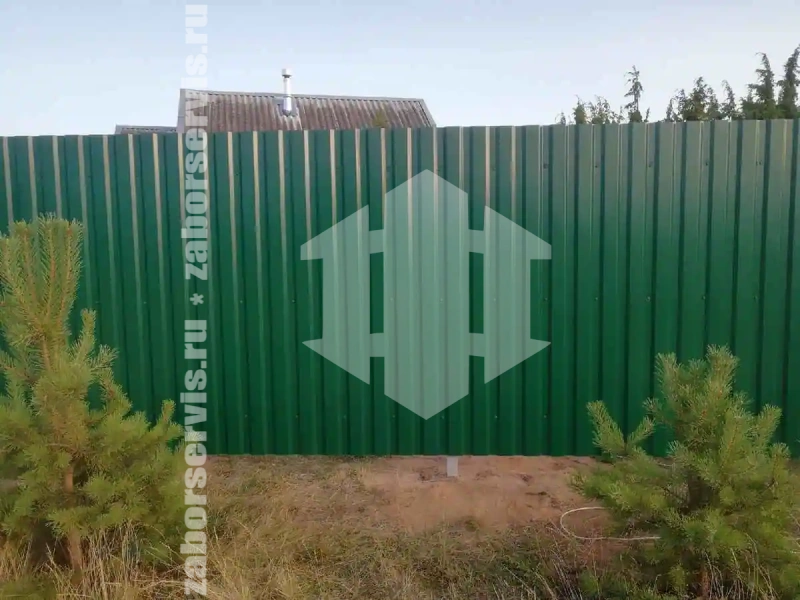 Забор из профнастила 114 метров зеленый
