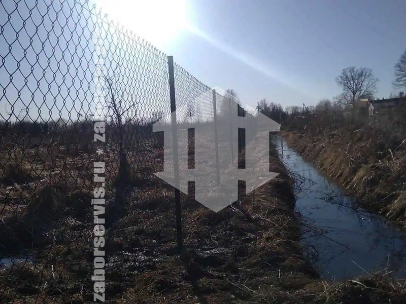 Забор из сетки рабицы с проволокой 111 метров