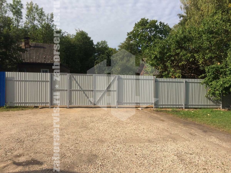 Забор из профнастила с утрамбовкой щебнем 65 метров