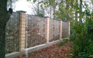 Забор из профнастила под камень 42 метра
