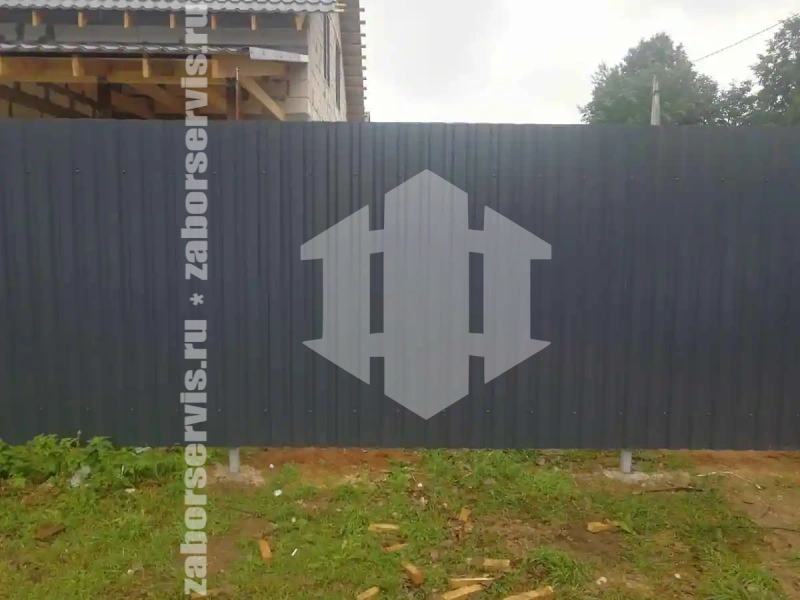 Забор из профнастила серый 100 метров