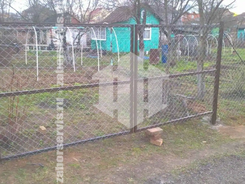 Забор из сетки рабицы в натяг 75 метров