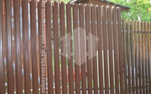 Забор из евроштакетника с утрамбовкой щебнем 66 метров