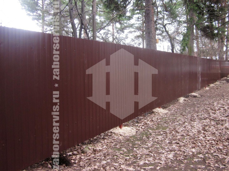 Забор из профнастила с утрамбовкой щебнем 14 соток