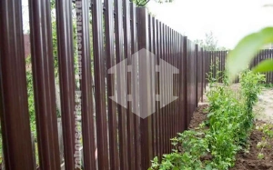 Забор из металлического штакетника 98 метров