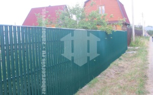 Забор из евроштакетника с утрамбовкой щебнем 155 метров