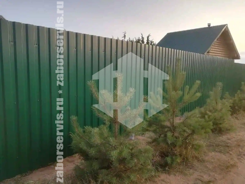 Забор из профнастила 114 метров зеленый