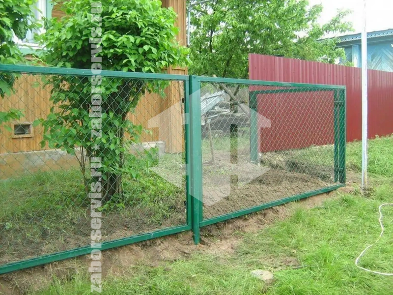 Забор из сетки рабицы в натяг секционный 30 метров
